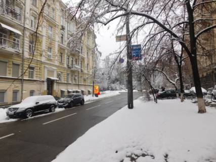 Скроллер B в Киеве Круглоуніверситетська вул., 19/28, в напрямку Лютеранська вул. - 182725 фото 1