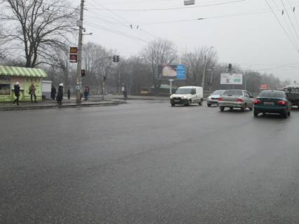 Billboard B in Cherkasy, 6x3  Himikiv prosp. - st. Mikoli Kalasnika ( st. Gurziivs'ka (Rozi Luksemburg), perehresta), (Palac Sportu, park Himikiv, market "ATB", Nova Posta No5, avtoskola "Mik-Avto"), v napramku z centru Photo 1