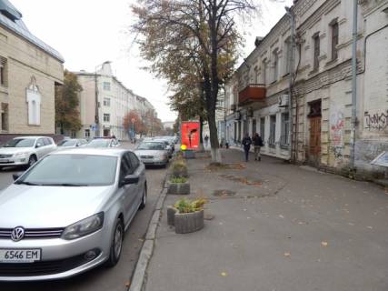 Ситилайт A в Киеве, 1.2x1.8  Волоська вул.,7 , (Ресторан Гостинний Двір, Банк БТА банк, ING банк, Universal банк), в напрямку  до вул.Нижній Вал фото 1