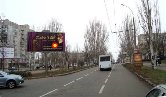 Призма A в Николаеве #20A  Центральний просп. (Леніна просп.) -Шосейна вул. (Фрунзе), бульварна частина проспект ПРИЗМА, стА, Від  Ринку до Стадіону - 469567 фото 1