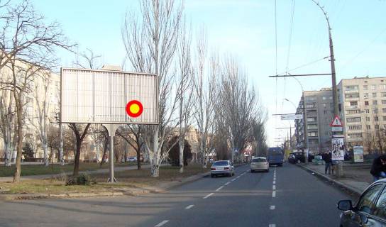 Призма A в Николаеве Центральний просп. (Леніна просп.) -Шосейна вул. (Фрунзе), бульварная часть проспекта. №7 ПРИЗМА, стА, От Стадиона к Рынку - 469566 фото 1