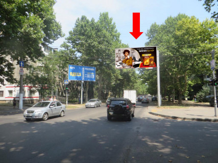 Билборд A в Одессе, 3x6  Варненська вул., 5 / Героїв Крут вул. (кол. Терешкової вул.), в бік Філатова вул. фото 1