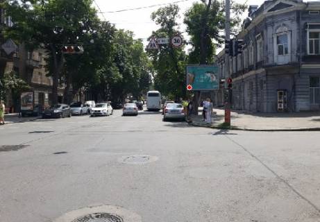 Скроллер A в Одессе, 2.32x3.14  Європейська вул. (Катерининська)., 64 - Базарна вул. - 472641 фото 1