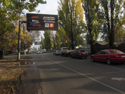 Билборд B в Одессе, 3x6  Інглезі вул. (колиш. 25-Чапаєвської дивізії вул.), 20 - Лип Івана і Юрія вул. (колиш. Гайдара вул.) фото 1