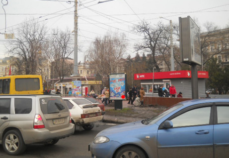 Ситилайт A в Одессе, 1.8x1.2  Привокзальна пл., алея №1 А фото 1