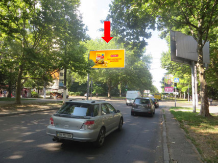 Билборд B в Одессе, 3x6  Варненська вул., 5 / Героїв Крут вул. (кол. Терешкової вул.), в бік Петрова вул. фото 1