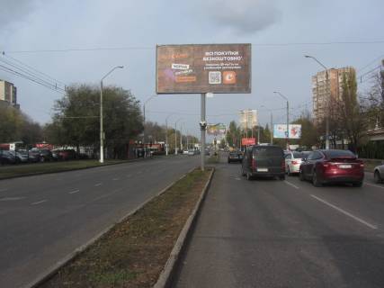 Билборд A в Одессе, 3x6  Небесної Сотні пр. (колиш. Жукова пр.), 47/1, біля "Сільпо", в центр фото 1