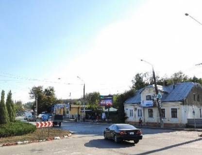 Видеоборд A в Черновцах, 2.3x3.14  Корсунська вул., 1 (розширення 480х336) - 481654 фото 1
