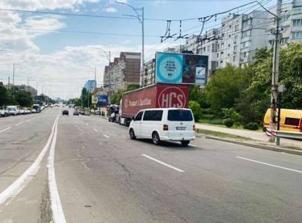 Призма A в Киеве, 3x6  просп. Червоної Калини (Володимира Маяковського) - Драйзера Теодора вул., 11 - 616356 фото 1