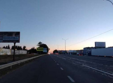 Билборд B на трассах Киевской области, 3x6  Київ - Одеса, 02км+850м до Києва (зліва 400м до с.Чабанів у напрямку  Одеси) фото 1
