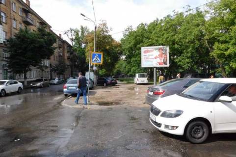 Ситилайт A в Киеве, 1,2х1,8  Академіка Ромоданова вул. (Пугачова)., ./ вул.Герцена фото 1