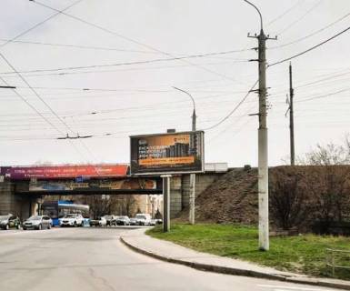 Призма A в Виннице, 3x6  Брацлавська вул. (Островського вул.) - Привокзальна вул. - 480388 фото 1