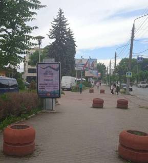 Ситилайт B в Черновцах, 1.2x1.8  Головна вул., 143 фото 1