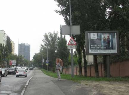 Scrolller, Scroll A in Kyiv, 2.3x3.14  Konoval'ca Evgena st. (Sorsa st.) - Vasila Tutunnika st. (Anri Barbusa st.) (No1-skrol) - 436492 Photo 1