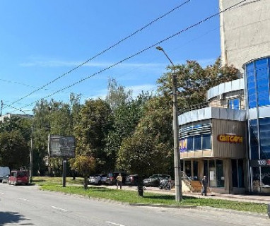 Скроллер A в Черновцах, 2.3x3.14  Сергія Скальда (Комарова) вул., 10 - 663581 фото 1