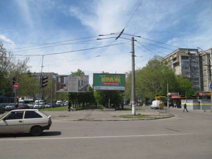 Призматрон, Призма A у Василівці, 3x6  Центральний просп. (Леніна просп.) - 3-я Слобідська вул. (Дзержинського вул.), (призма) №1 - 454762 Фото 1