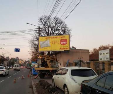 Призма A в Черновцах, 3x6  Героїв Майдану (Червоноармійська) вул., 41 - Сторожинецька вул. (призма) - 128598 фото 1