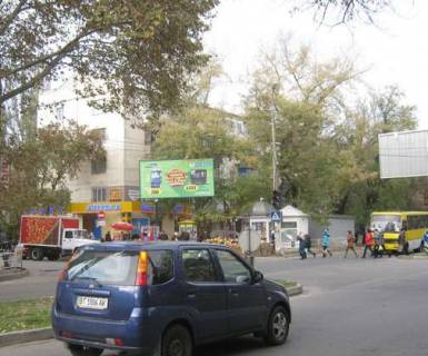Билборд B в Херсоне, 3x6  Небесної сотні вул. (40-річчя Жовтня вул.) - Миру вул. фото 1