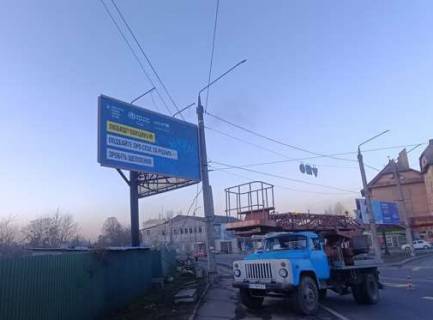Billboard B in Chernivtsi, 3x6  Galic'kij Slah st. - Hotins'ka st. Photo 1