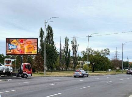 Видеоборд A в Киеве, 4x8  просп. Леоніда Каденюка (Гагаріна). — Верховної Ради бульв. - 616344 фото 1