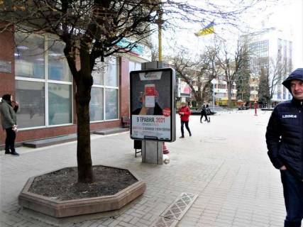 Бэклайт B в Ивано-Франковске, 1.2x1.8  Незалежності вул., 4 фото 1