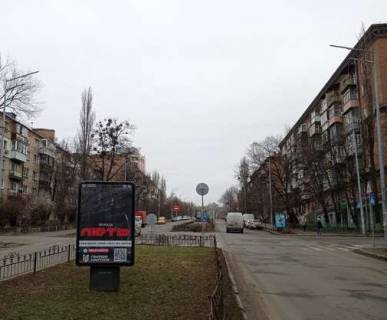 Ситилайт A в Киеве, 1.2x1.8  Богдана Гаврилишина вул. (Ванди Василевської вул.), 10 (у напрямку Ростиславська вул. (Маршала Рибалка).) фото 1