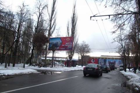 Билборд B в Васильевке, 3x6  Перемоги просп. - Нестерова вул., 96м від перехрестя (КНЕУ ім В.Гетьмана) (в напрямку просп.Перемоги) фото 1