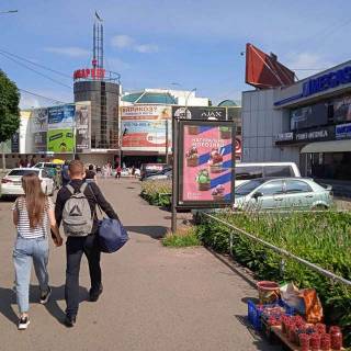 Бэклайт A в Черновцах, 1.2x1.8  Незалежності просп., 111 - Небесної Сотні (Стасюка) вул. фото 1