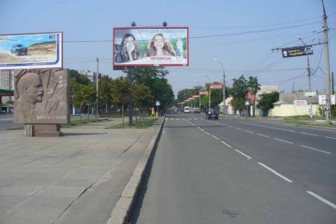 Призма A в Васильевке Центральний просп. (Леніна просп.) - 10 Слобідська вул. (Луначарського вул.), (№1) (призма) - 427664 фото 1