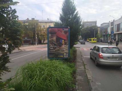 Бэклайт A в Львове, 1.2x1.8  Вячеслава Чорновола просп., 7 фото 1