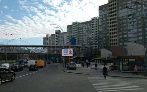 Видеоборд A у Києві, 2.3x3.14  Гетьмана Вадима вул., 40 - Миколи Голего вул. (Лебедєва-Кумача). (ТТ 4.8 676х468) - 616271 Фото 1