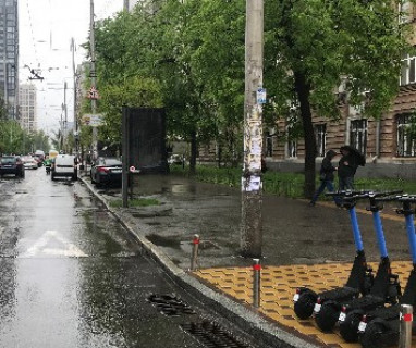 Нестандарт A у Києві, Нестандартный  Жилянська вул., 83 Фото 1