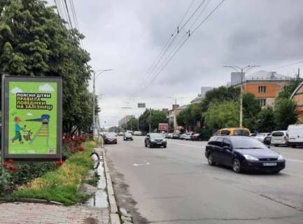 Ситилайт B в Виннице, 1.2x1.8  Коцюбинського просп., 56 фото 1