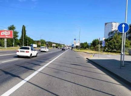 Билборд B в Киеве, 3x6  Братиславська вул., 7 (навпроти) фото 1