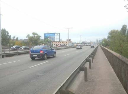 Призма A в Васильевке, 3x6  Промислова вул., Південний міст; №2 (у напрямку Деміївської площі) - 421371 фото 1