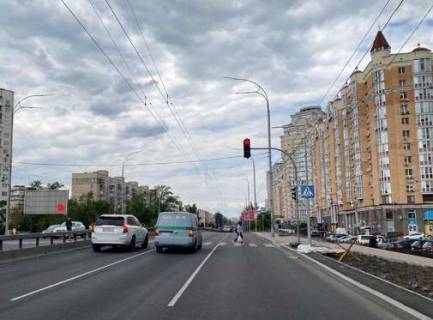 Призма B в Киеве, 3x6  Володимира Івасюка просп. (Героїв Сталінграда просп.), 4а - 616187 фото 1