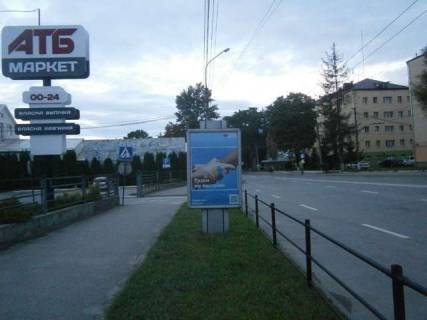 Бэклайт B в Тернополе, 1.2x1.8  Злуки просп. - Збаразька вул., 18 фото 1