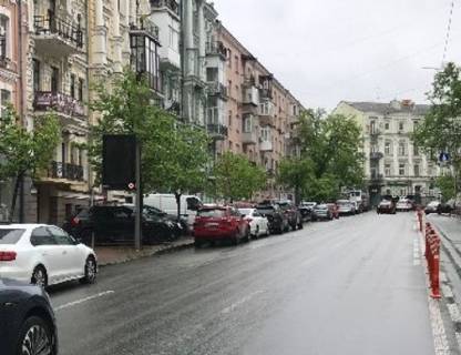 Ситилайт A в Киеве, 1.04X1.7  Шота Руставелі вул., 34 фото 1