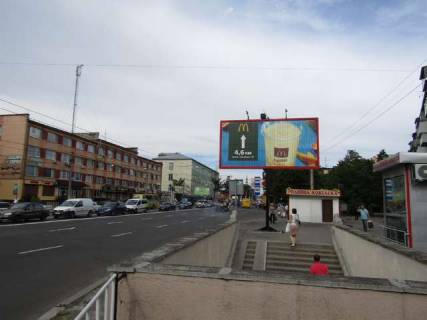 Prismatron, Prism A in Lviv Gorodoc'ka st. - Vigovs'kogo st. (Ivana Vigovs'kogo st.) (prizma) - 258399 Photo 1
