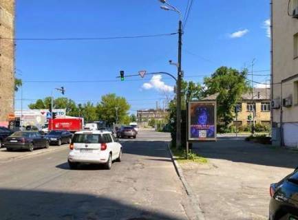 Ситилайт A в Киеве, 1.2x1.8  Почайнинська вул. - Набережно-Лугова вул., 3 фото 1