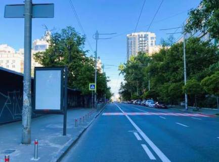 Ситилайт B в Киеве, 1.86x1.27  Жилянська вул., 68 фото 1