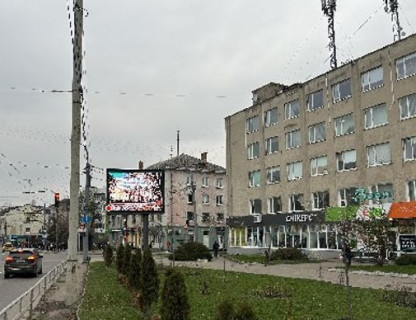 Видеоборд A в Луцке, 2.3x3.14  Ковельська вул., 2 — Лесі Українки вул., ТЦ Зося - 656950 фото 1
