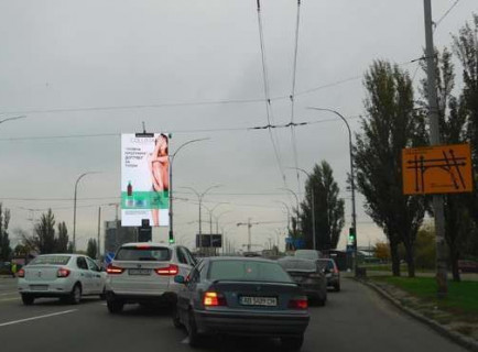Video Billboard A in Kyiv, 8x4  Володимира Івасюка просп. (Героїв Сталінграда просп.),  2 Г, розподілювач (розширення 384х768) (у напрямку Гаванського мосту) - 651534 Photo 1