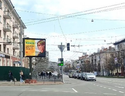 Видеоборд A у Чернігові, 2.3x3.14  Миру просп., 33 (розширення 480х336) - 655311 Фото 1