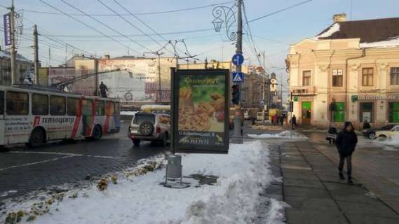 Скроллер A в Черновцах Центральна пл., (№3) - Головна вул. - Руська вул. - 271865 фото 1