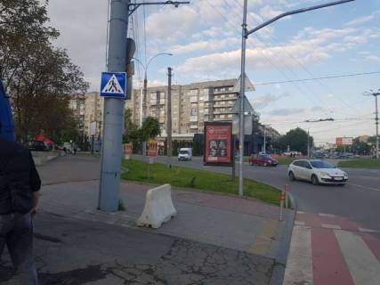 Беклайт B у Чернівцях Незалежності просп., 96 - Героїв Майдану (Червоноармійська) вул. Фото 1