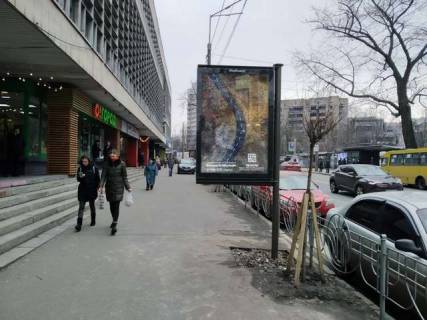 Бэклайт B в Киеве, 1.2x1.8  Львівська пл., 8А фото 1