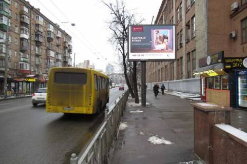 Видеоборд A в Васильевке, 2.3x3.14  Іллєнка Юрія вул., 2/10  - Глибочицька вул. (ТТ 6.8 352х484) - 421859 фото 1