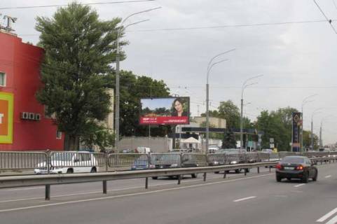 Билборд B в Васильевке, 3x6  Визволителів просп., 17 маг.ФОКСТРОТ фото 1