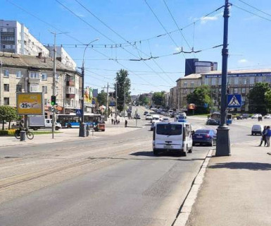 Скроллер B в Виннице, 2.3x3.14  Соборна вул. - Київська вул. - 654662 фото 1